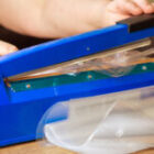 بررسی مشاغلی که به دستگاه دوخت پلاستیک نیاز دارند